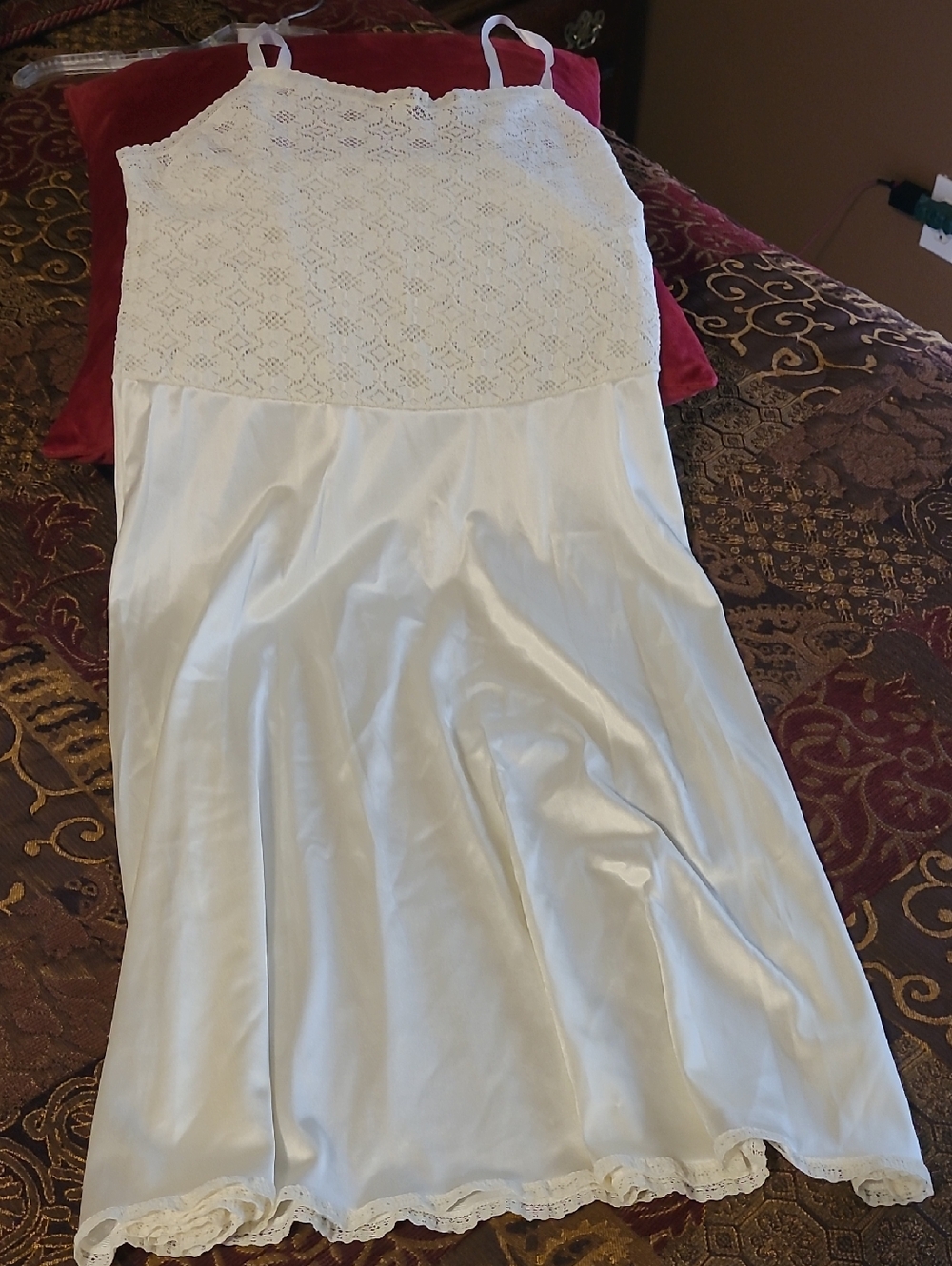 Vanity Fair NWOT Vintage Size M Full Slip